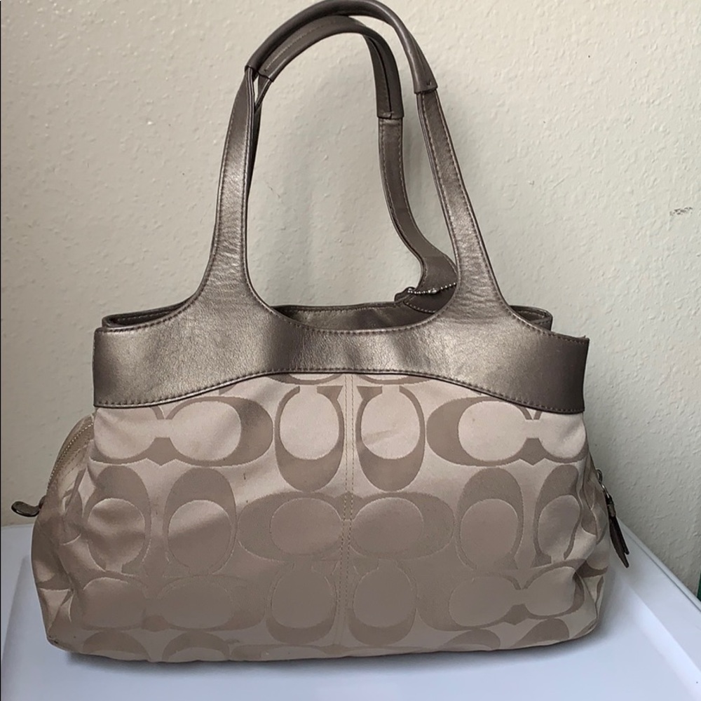 Coach Bag - Picture 2 of 6
